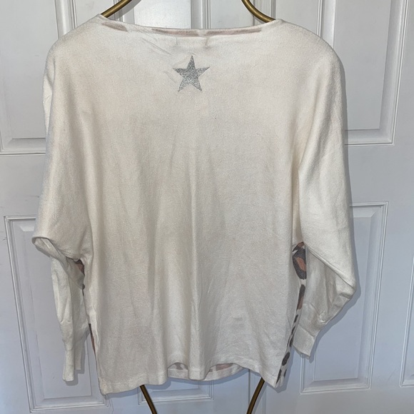 NWT New Collection leopard graphic sweater - Picture 2 of 7